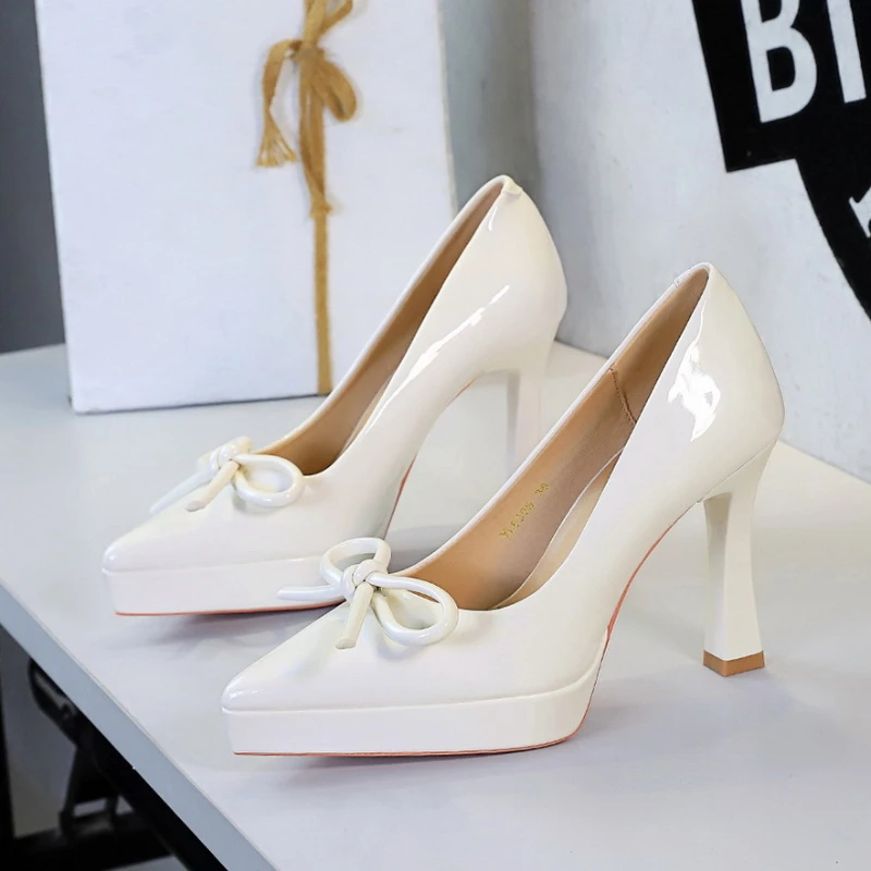 

Nude Patent Leather Pointed Toe Platform High Heels Elegant Bow Decor Stiletto Pumps Comfortable Office Work Party Dress Shoes