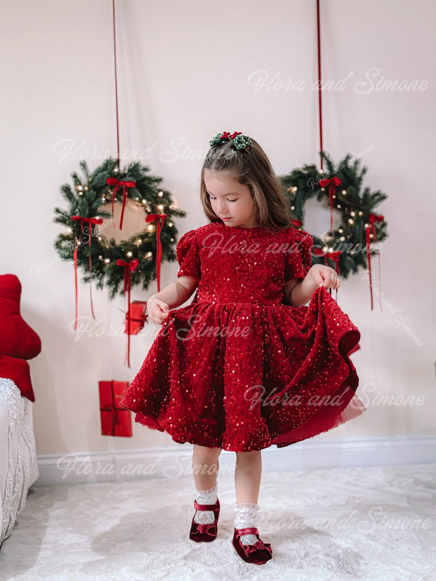 Abiti da ragazza di fiori senza schienale con fiocco rosso stile corto con paillettes personalizzati Celebrazione natalizia Celebrazioni natalizie Ricevimenti formali