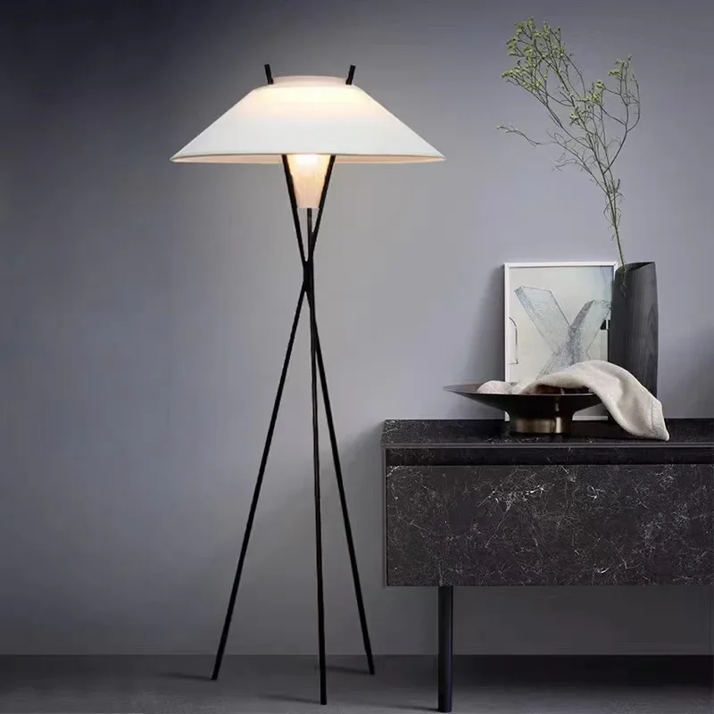 

2026 Italian Living Room Floor Lamp, Modern and Simple Bedroom and Study Design, Tripod Lamp