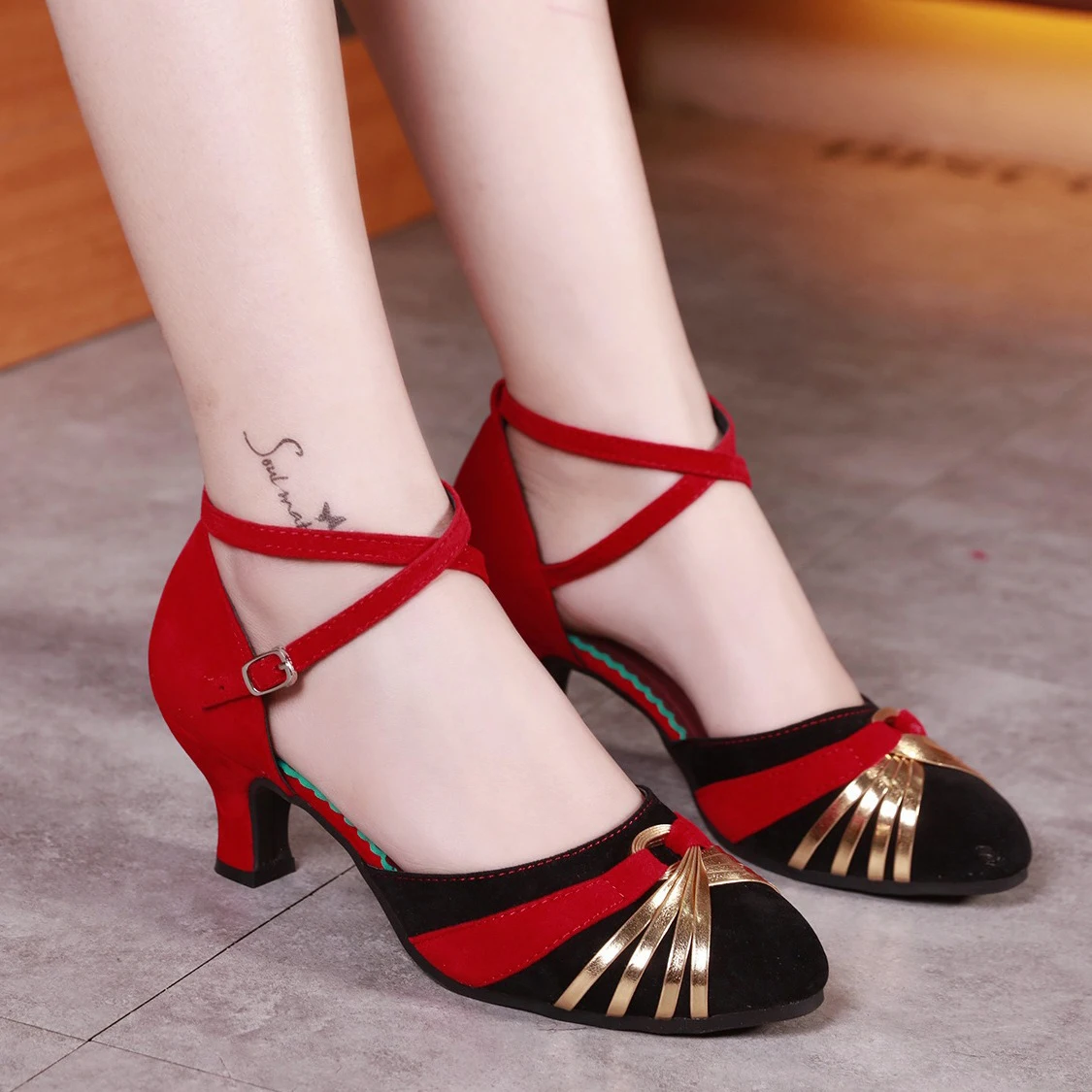 عالية الكعب قاعة الرقص أحذية النساء السالسا اللاتينية ممارسة الرقص أحذية للمبتدئين مريحة 3.5/5.5 سنتيمتر الكعوب الصنادل