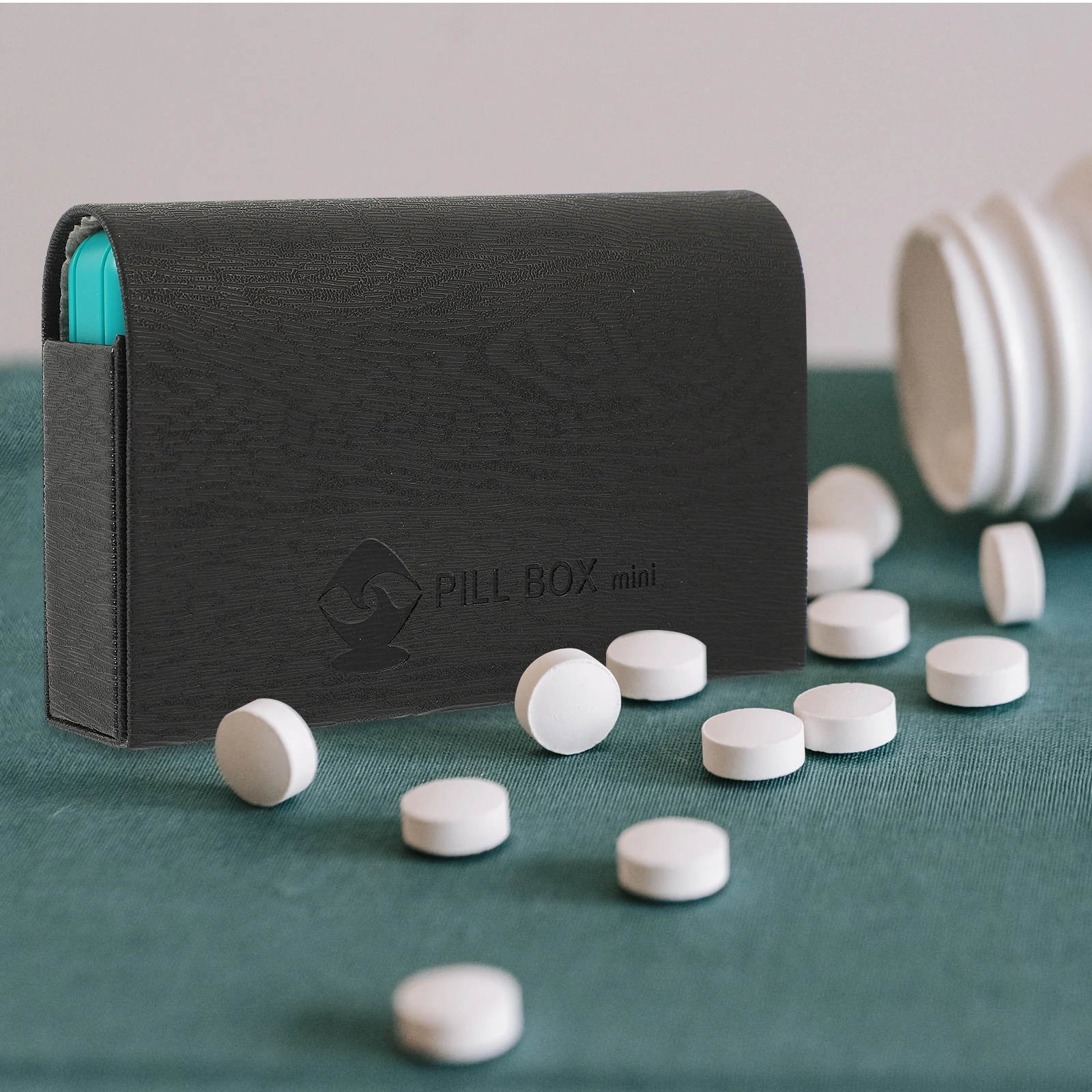 

1 set 1 Set Portable Pill Organizer Mini Travel Medicine Case Weekly Storage Bag Compact Container For Daily Use Outdoor Trip