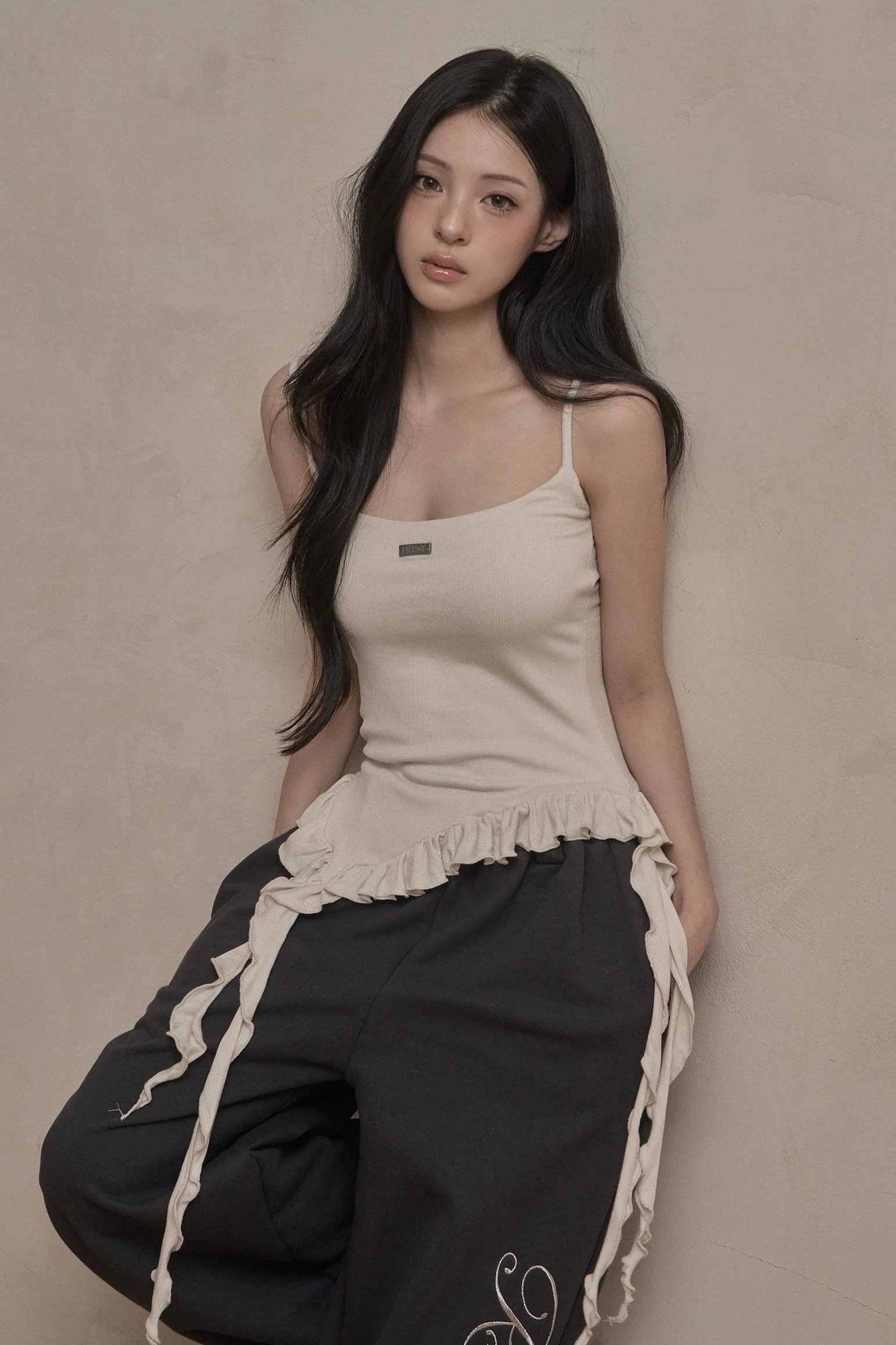 

Brand Khaki Point Irregular Hem Pleated Strap Vest Base Layer Tank Top Women's Busin Casual Sle Single Piece