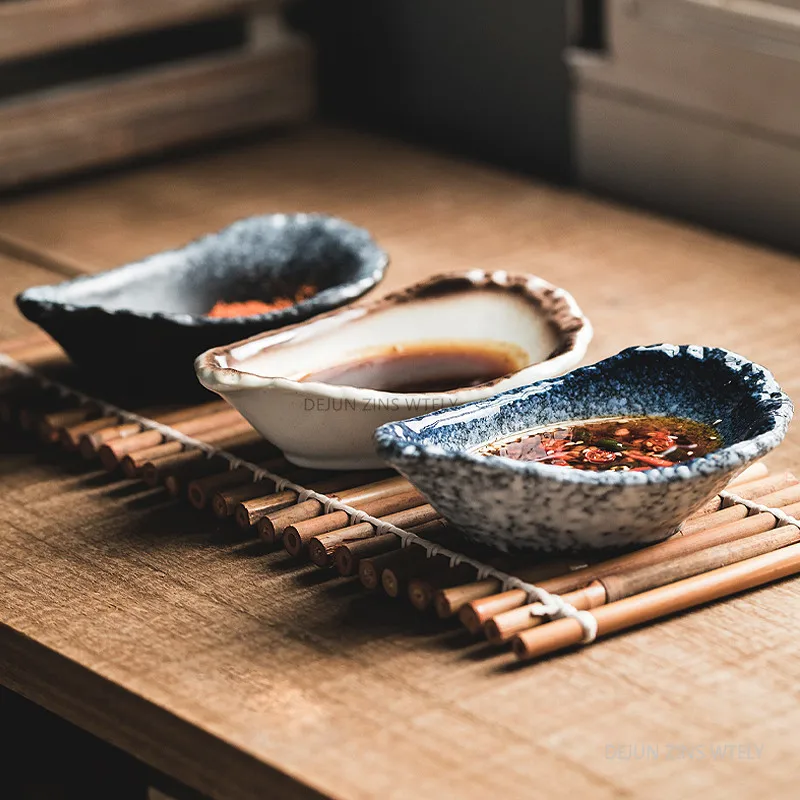Kreative Gewürz- und Essig-Teller Japanische Sojasoßen-Schälchen Retro Keramik-Teller Sushi-Wasabi-Geschmacksplatten Küchen-Tischgeschirr