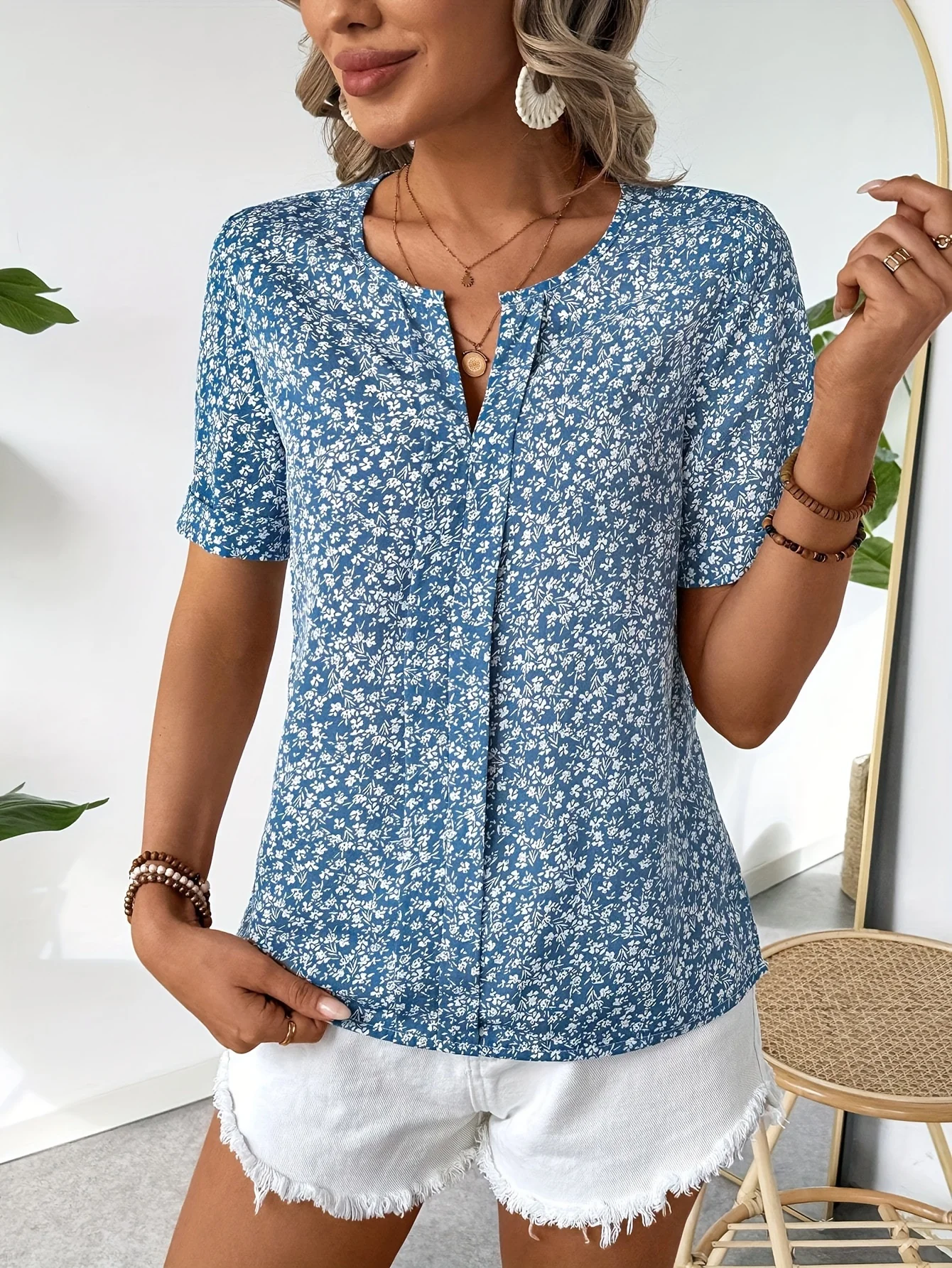 Camisa de manga corta para mujer, camisa de cuello redondo floral azul, estilo navideño, ropa para mujer, nueva