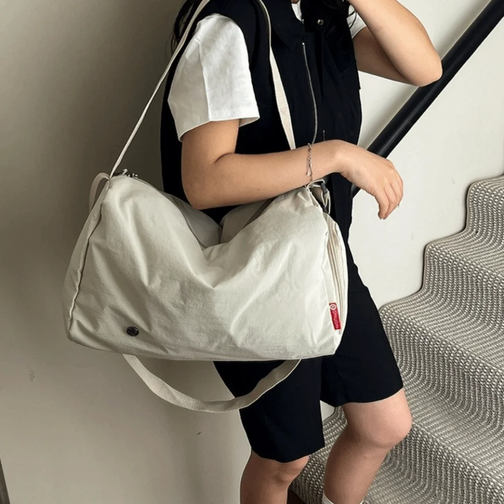 

Stylish Korean Sports Fitness Bag Versatile Large Capacity Travel Luggage Bag Zipper Adjustable Strap Yoga Satchel Bag Unisex