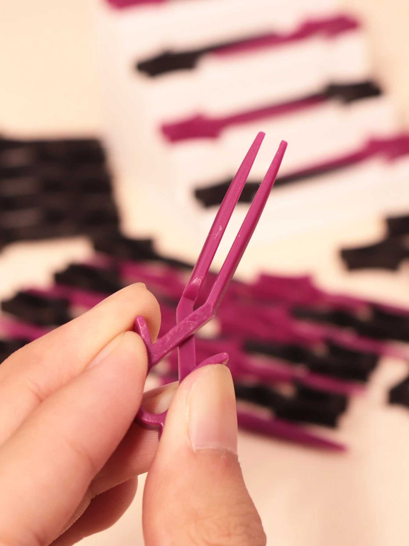 50 قطعة من مشبك الشعر المقاوم للصدأ للنساء من الفولاذ المقاوم للصدأ لصالونات التجميل وحلاقة التثبيت بدون علامات قابلة للطي خاصة للشعر المستعار الحقيقي #3