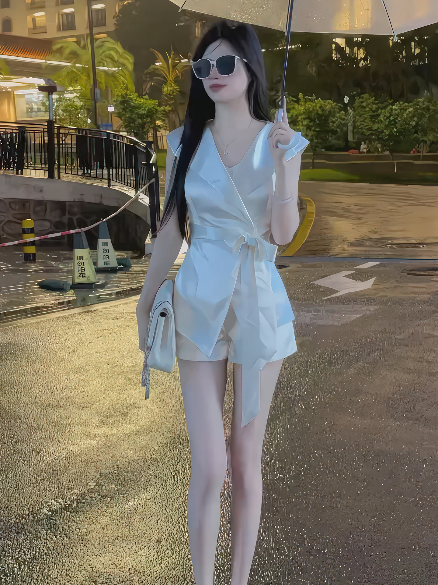 

Faionable High Waist ort Sve Women's Set Summer 2025 Slimming Waist Effect Two Piece Suit V Ne Button Closure