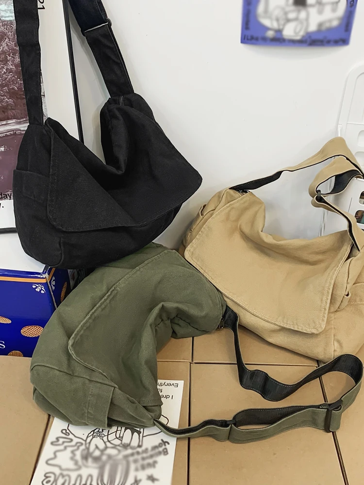 Borsa a tracolla semplice in tela di grande capacità per donne e uomini Borsa a tracolla con patta per studenti alla moda per la scuola superiore o