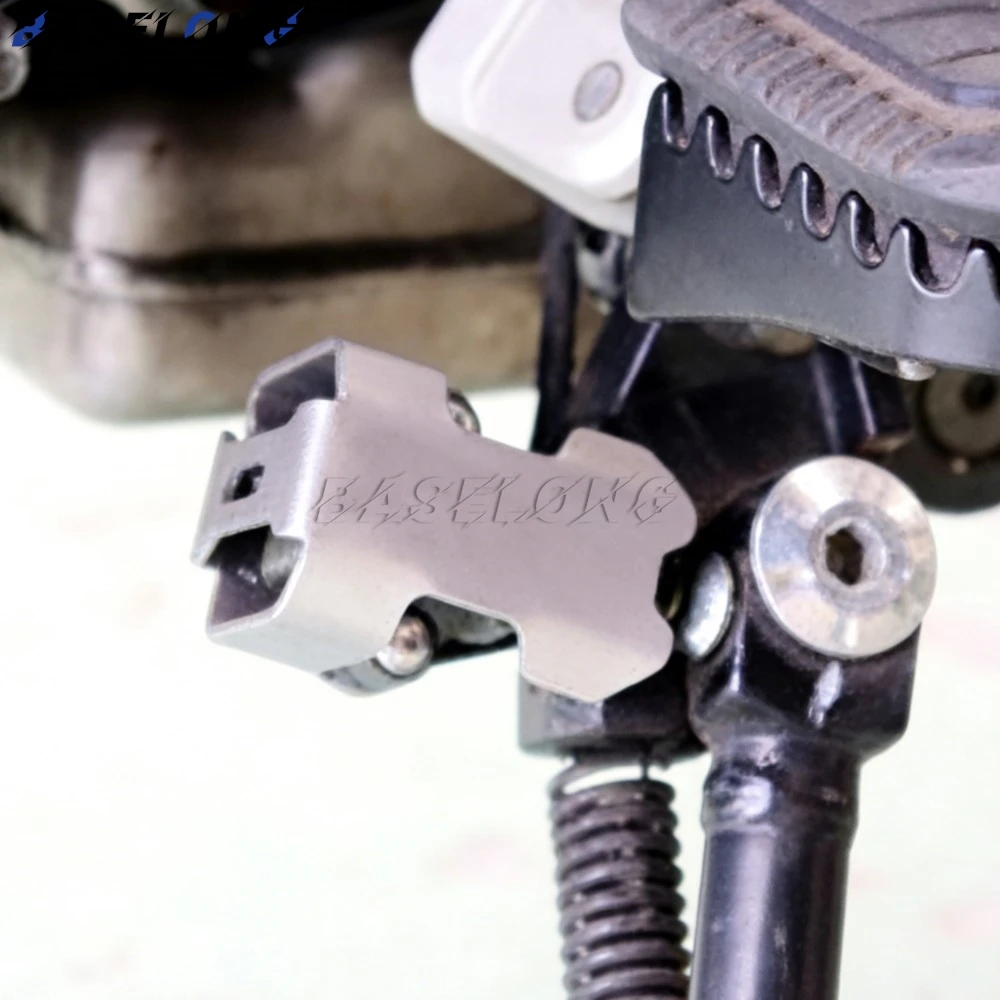 

Motorcycle Kickstand Switch Guard Sensor Cover Cap For Benelli TRK502 TRK502X TRK702 TRK702X 2021-2024 TRK902 TRK 902X 2025 2026