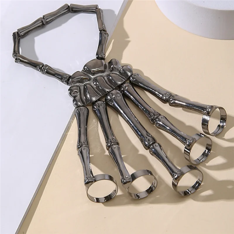 Neue Mode Persönlichkeit Punk Skeleton Hand Knochen Vielseitig Fünf-Finger-Ring Armband Einstellbare All-In-One-Kette