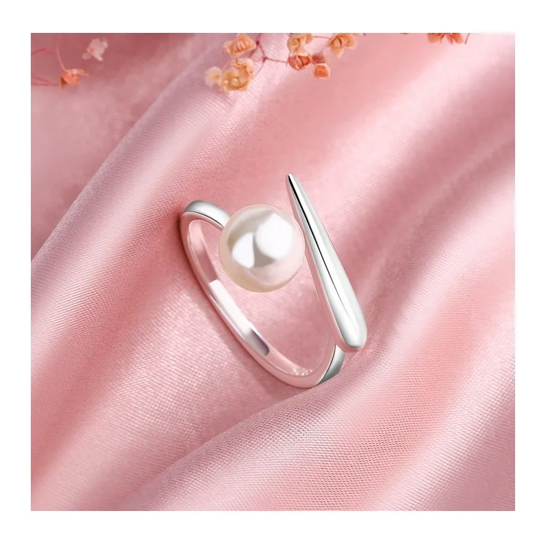 

Кольцо Kalaini с жемчугом: простое, универсальное, персонализированное, тонкое, женское, нишевое.