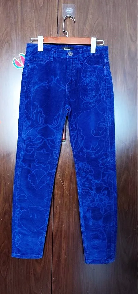 Pantalones vaqueros ajustados para mujer, vaqueros con diseño de lentejuelas de metal bordado, a la moda, comercio exterior español, nuevos