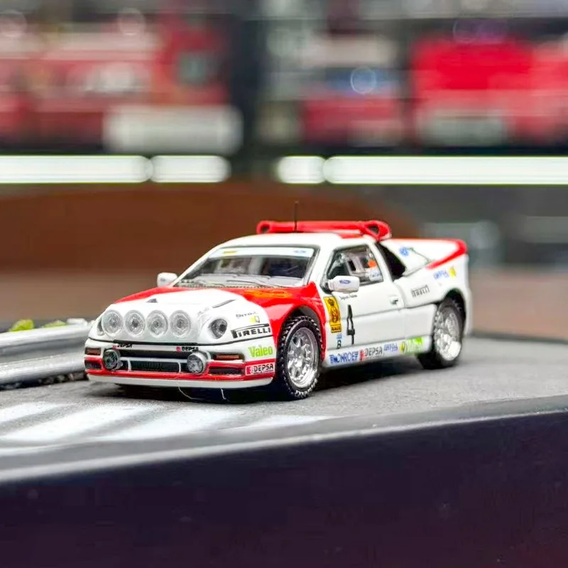 TARMAC WERKT 1/64 Ford RS2000 Rallye Catalonië Legering Motorvoertuig Speelgoed spuitgieten Metalen Model Collectie Jongen Kerstcadeaus