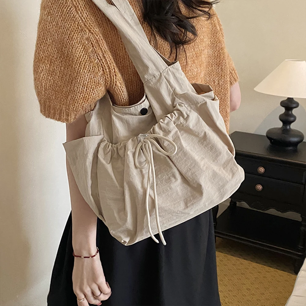 Women Bags Deals - Sac fourre-tout en nylon relaxant avec