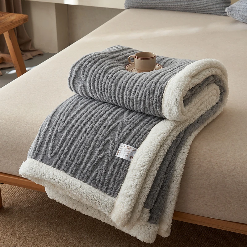 

Thiened Milk Velvet Coral Fce Blanket for Nap in Office Air Conditioner Cover for Sofa Winter Season Warm Flannel Blanket