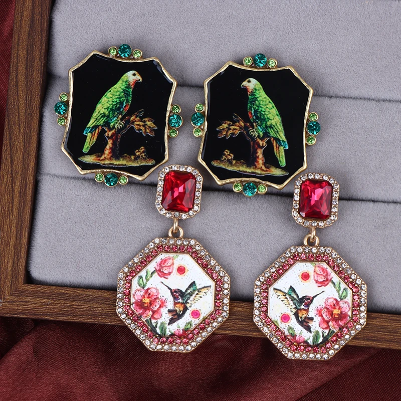 Vintage Court Style Geometric Square Heavy Industry Parrot Bird Pattern Stud Elegance Atmosphere Medieval Earrings Gift