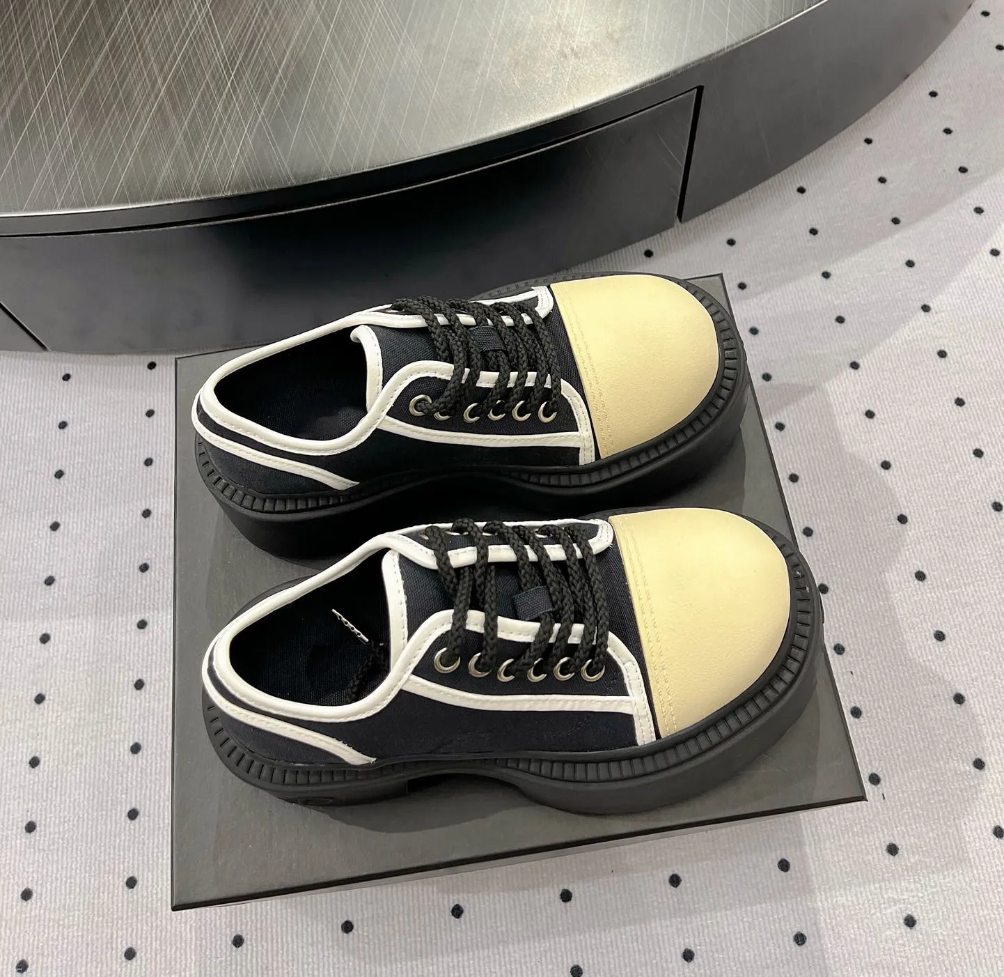 

2024 Spring New Tall and Slimming Thick Sole Deep Mouth Small Leather Shoes Women's Single Shoes Big Head Shoes