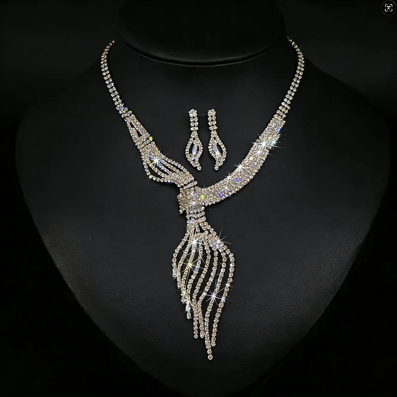 

Набор из 2 предметов: Изысканные колье с блестящими стразами и серьги-подвески в форме листа с ажурным дизайном, коллекция для свадьбы, модель A1