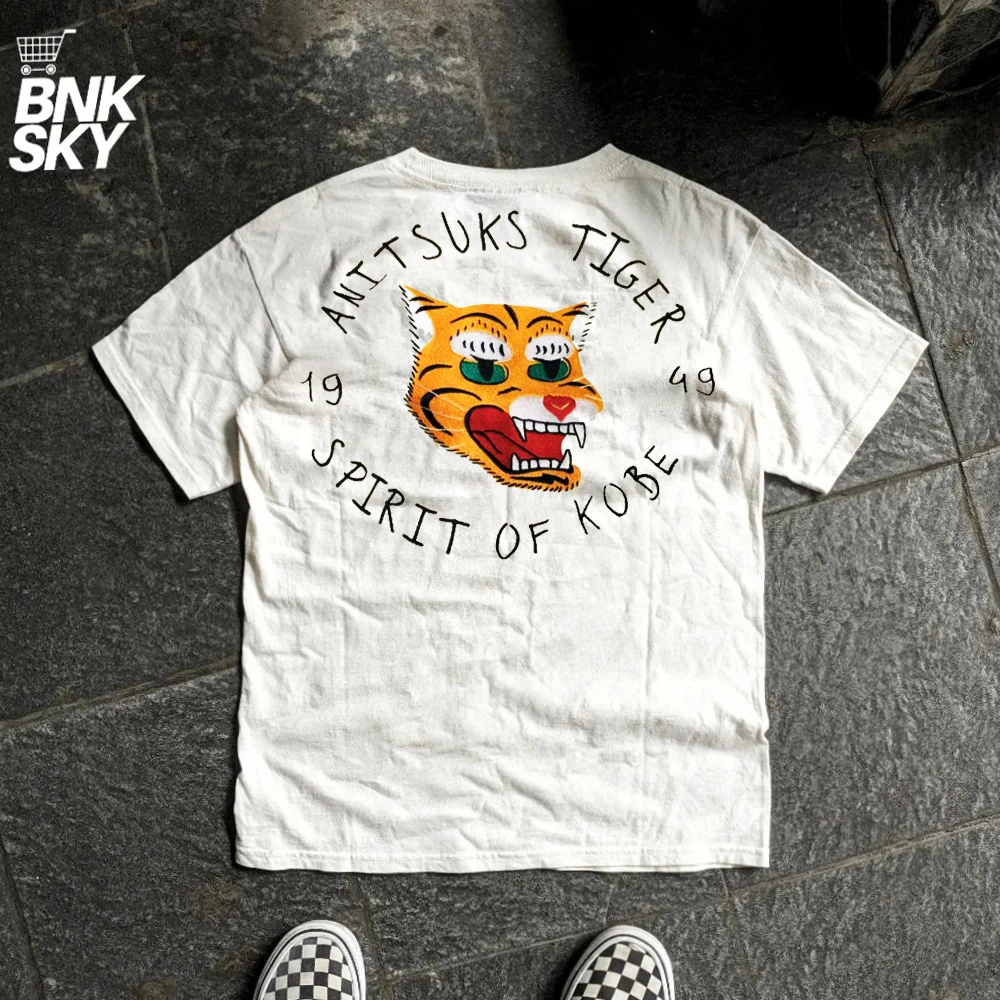 Hand-Painted Tiger Graffiti Short-Sleeve T-Shirt Dark Series Street Style Cotton Top for Men And Women Breathable Summer Tee