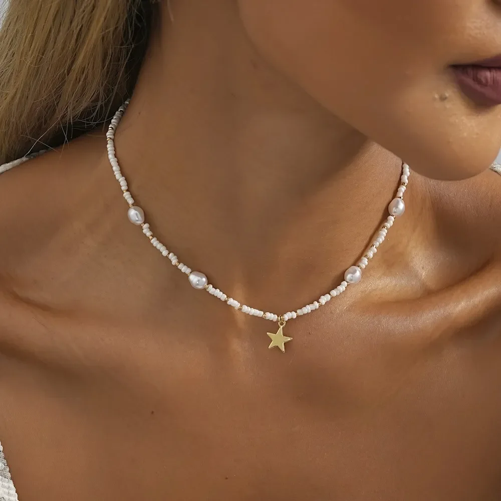 2023 New Vintage Star Bead Irregular Imitation Pearl Pendant Necklace for Women Simple Ladies Clavicle Chain Jewelry Wholesale