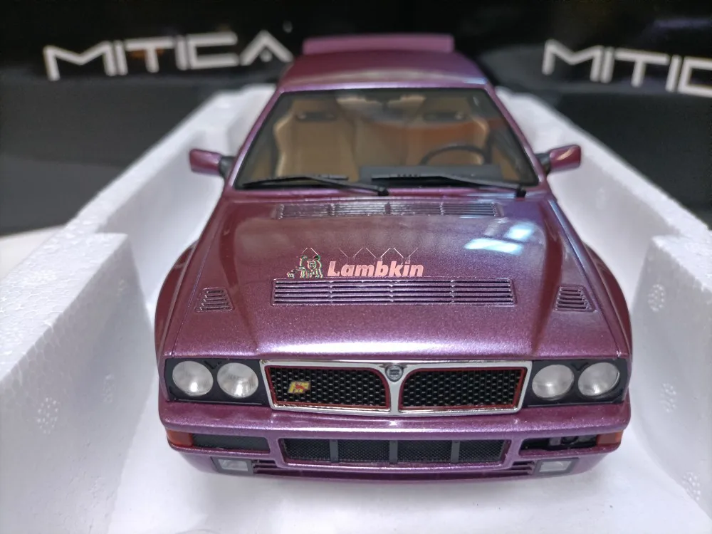 MITICA 1/18 Lancia Delta Evo II Metaliczny fioletowy 4-drzwiowy model samochodu sportowego Hatchback Klasyczny kolekcjonerski prezent Ozdoba