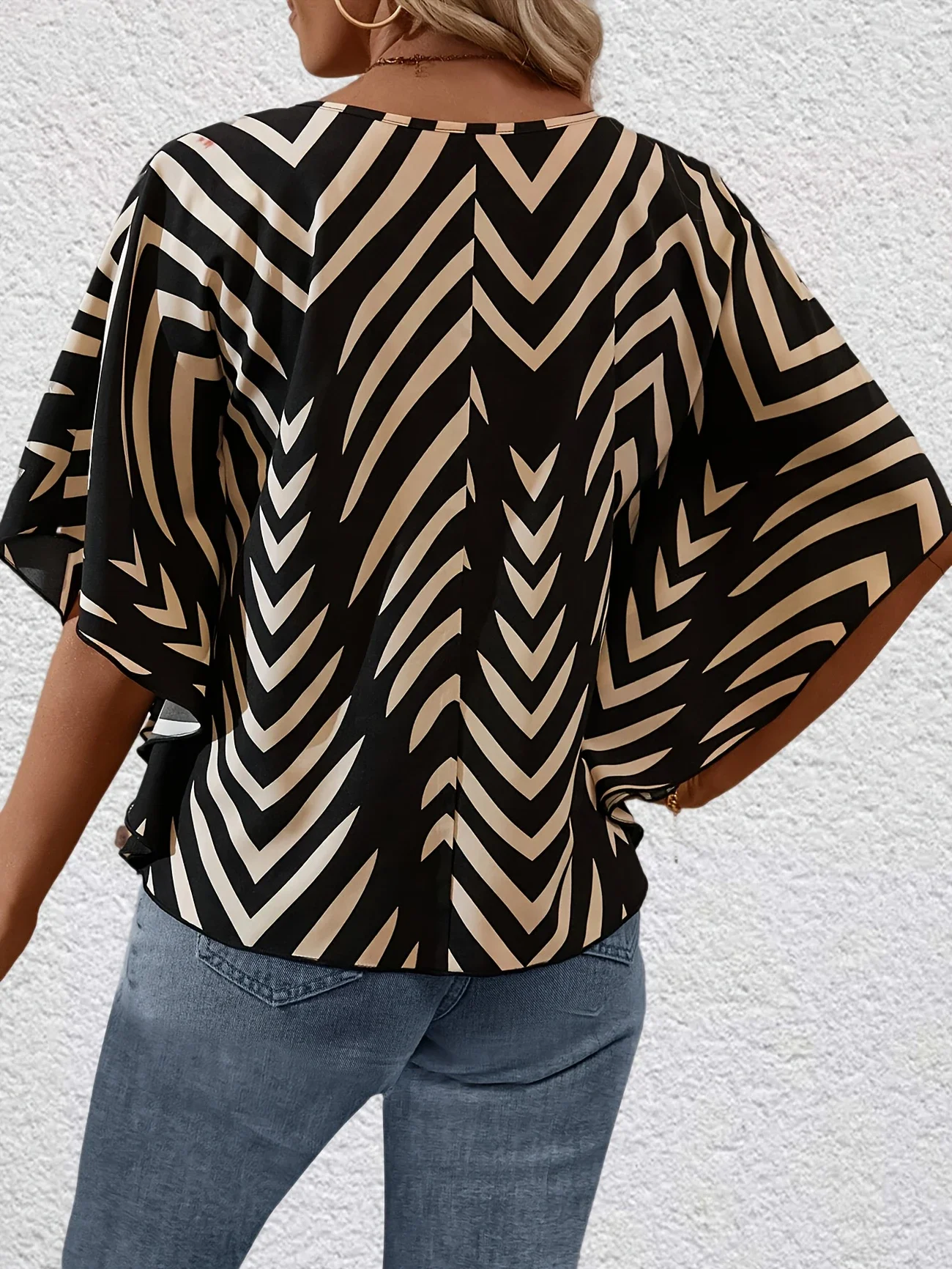 حجم كبير 1XL-5XL المرأة الصيف الخامس الرقبة فضفاضة مخطط Batwing كم المرأة عادية كم قصير قميص