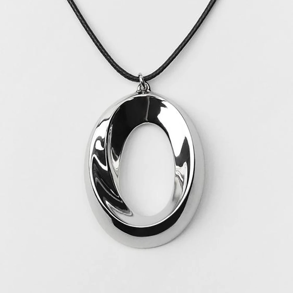 Geometric Round Pendant Necklace 2024 Trend for Women Charm Statement Holiday Party Jewelry