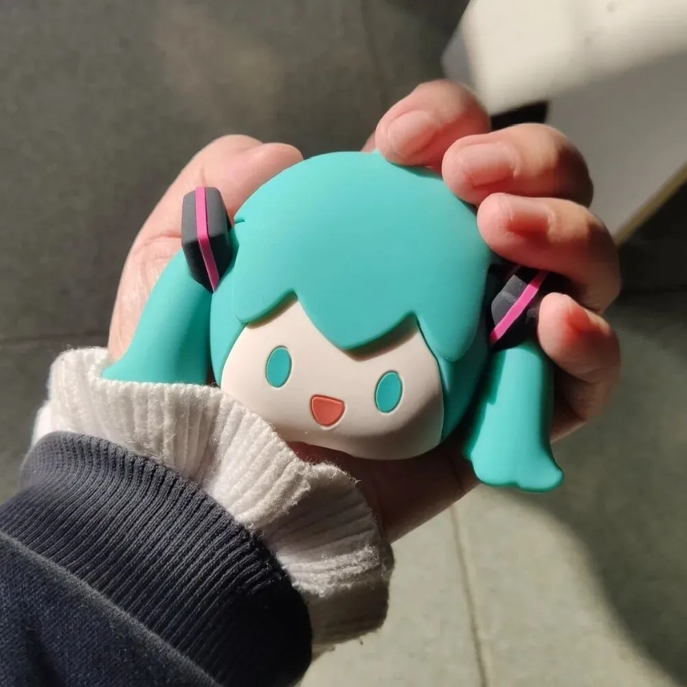 hatsune-miku-juego-de-auriculares-inalambricos-bluetooth-dibujos-animados-de-anime-cubierta-protectora-de-silicona-semi-in-ear-regalos-para-ninas-original