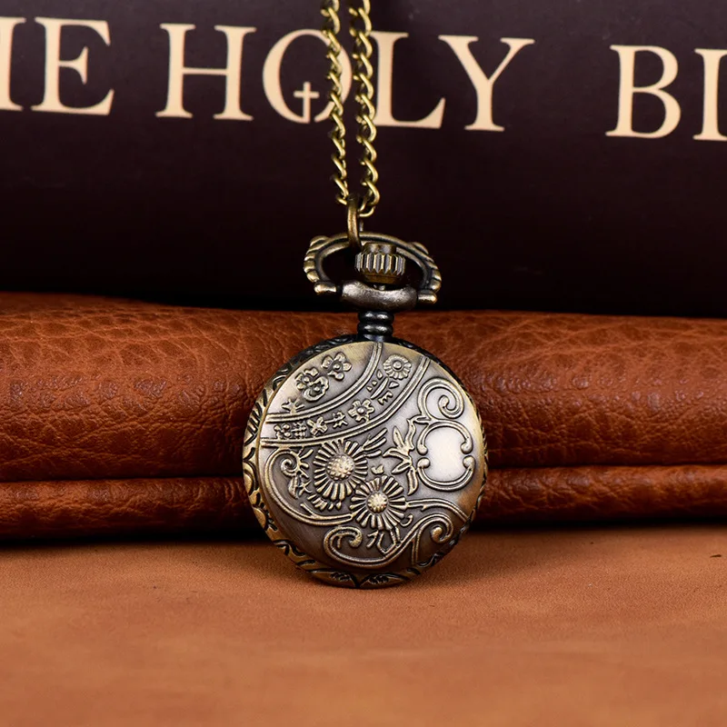 Small Cute Bronze Quartz Pocket Watch for Men Women Sail Navigation Laser Engraved Case Fob Chain Pendant Necklace Clock Gifts