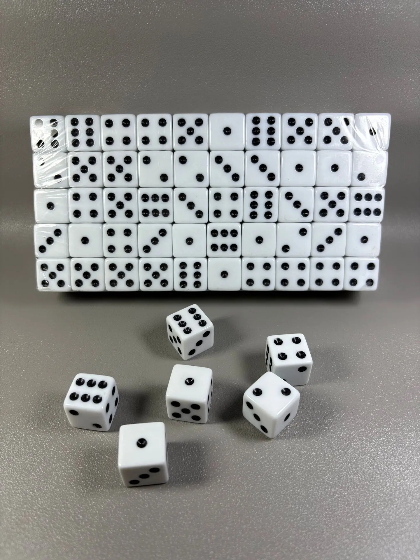 10pcs/pack White New Acrylic Dice 16mm Black Dot Square Corners High Quality Boutique Game Dice