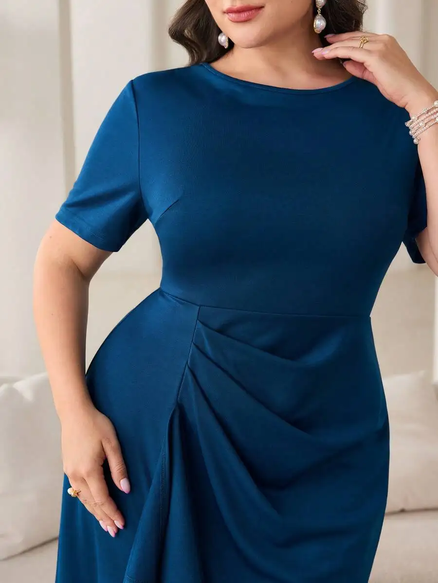 

Plus Size Women Solid Color Round Neck Short Sleeve Ruched Elegant Maxi Dress