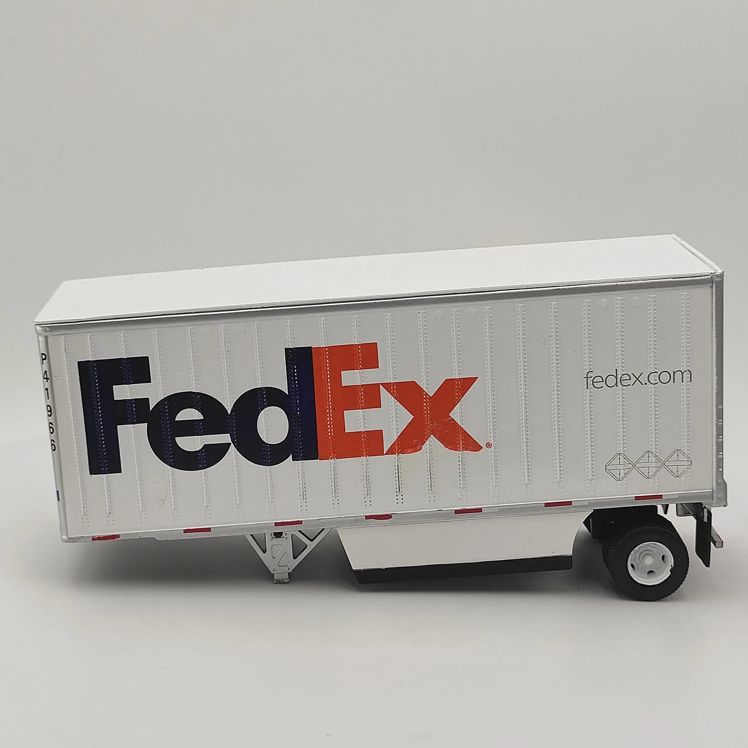 Diecast DM 1/50 Scale Fedex Express Container Unsupported Foot Alloy  Car Model Collectible Toy Gift Souvenir Display Ornament