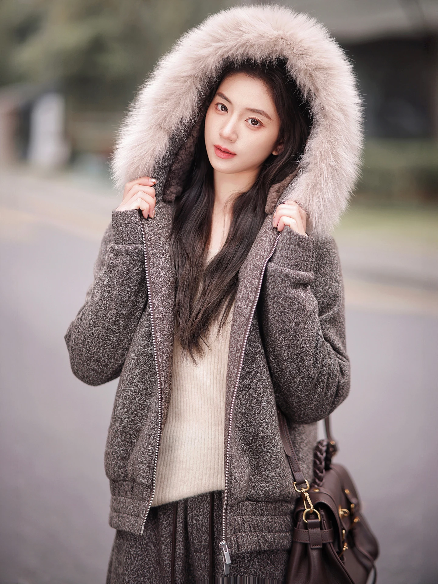 

Detachable Fur Collar Wool Blend Women's Outfit Casual Pants Set Winter Commute Style Standard Fit Zipper Closure Long Sl...
