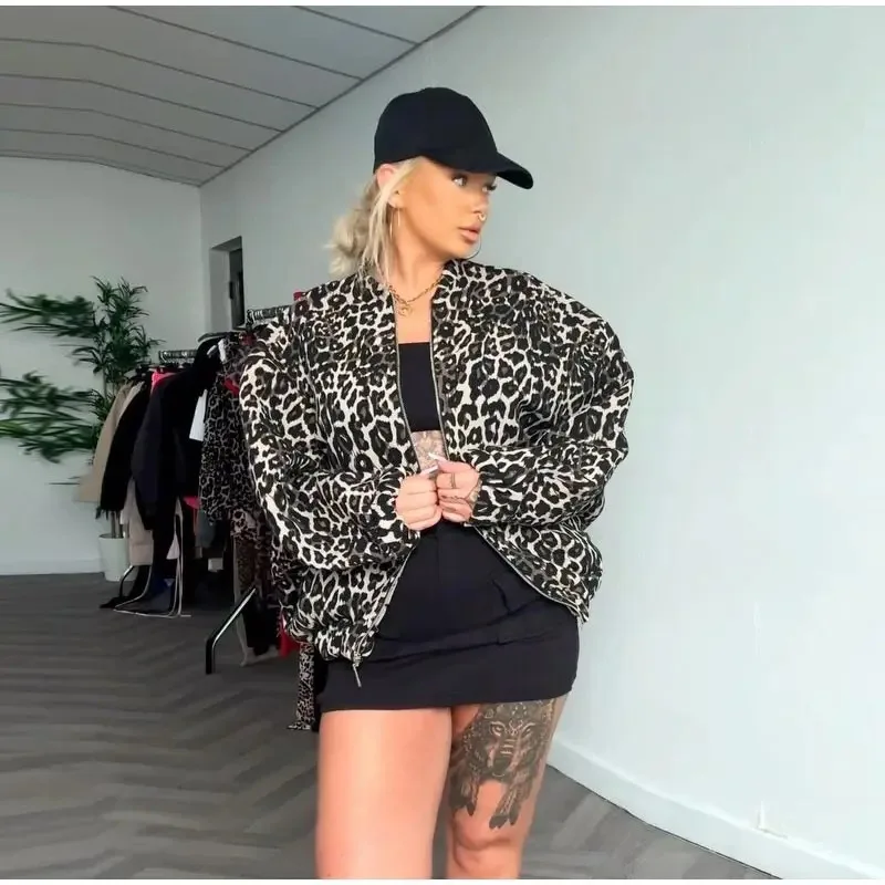 

BWQ Autumn Bomber Jacket Women Zip Sweatshirt Short Tops Loose Casual Streetwear Leopard Print Outerwear Design Chic Coats 2025