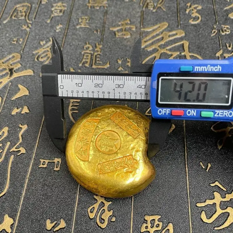 China Antique brass crafts Qianlong Horseshoe shape gold ingots gold nuggets exquisite handicrafts ornaments