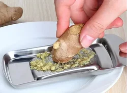 1PC Stainless Steel Ginger Garlic Wasabi Grater Crusher Garlic Press Device Chopper Cutter Garlics Peeler Kitchen Tools OK 0741