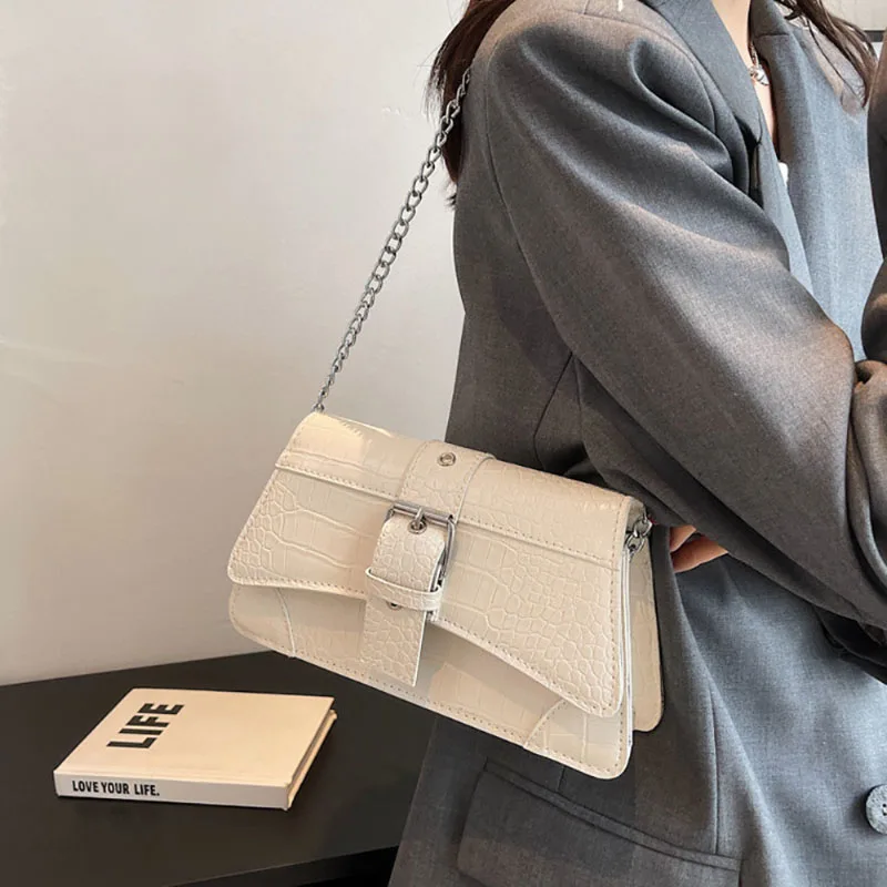 Design Sense Fashion Crossbody Bag Texture Retro Chain Small Square Bag Simple All-Matching New Autumn Winter Lady Underarm Pack