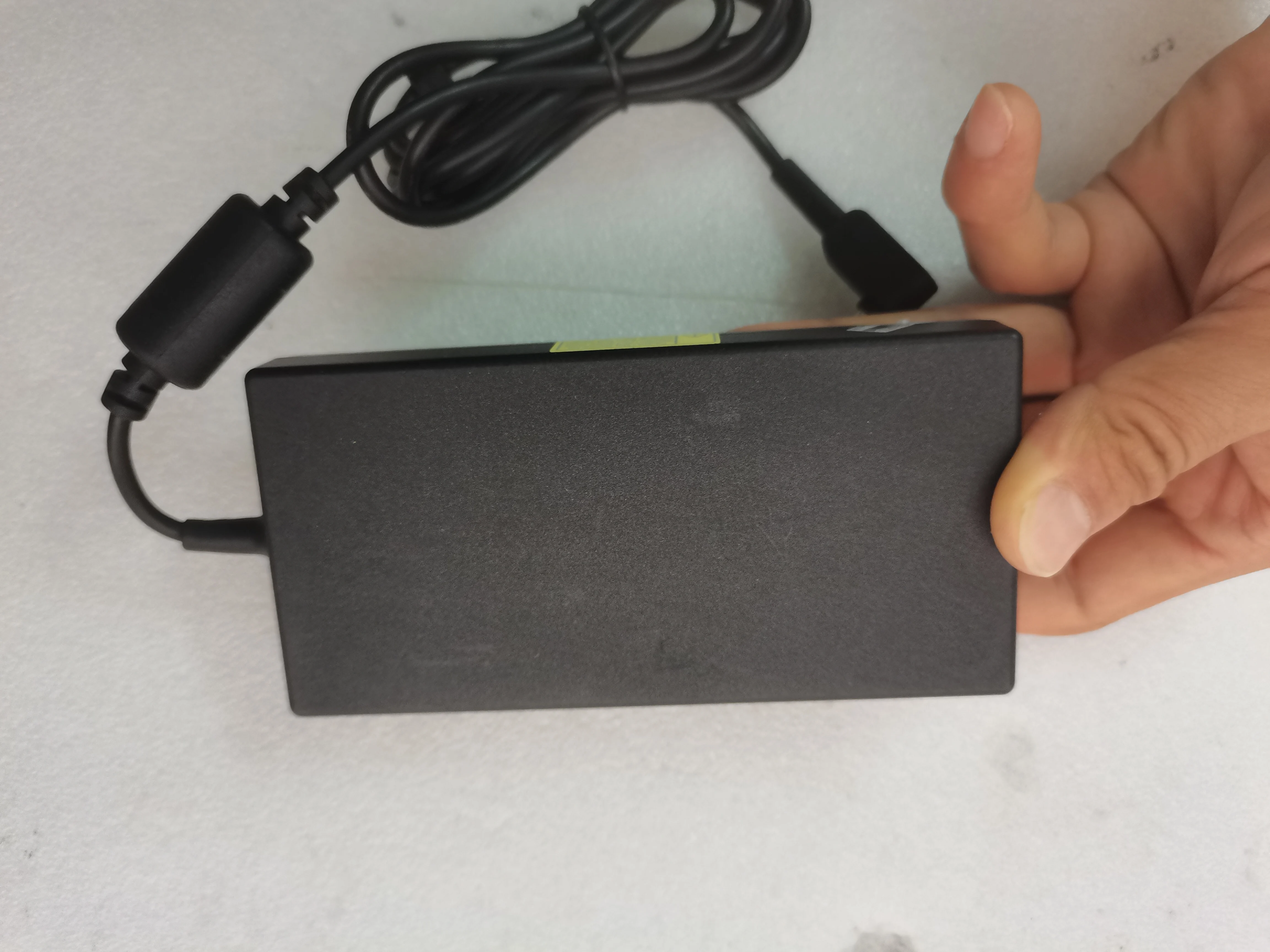 Original Delta 19.5V 6.92A ADP-135NB B Tip 5.5mm*1.7mm 135W AC Adapter For Acer Nitro 5 N20C1 AN515-44-R99Q 15.6