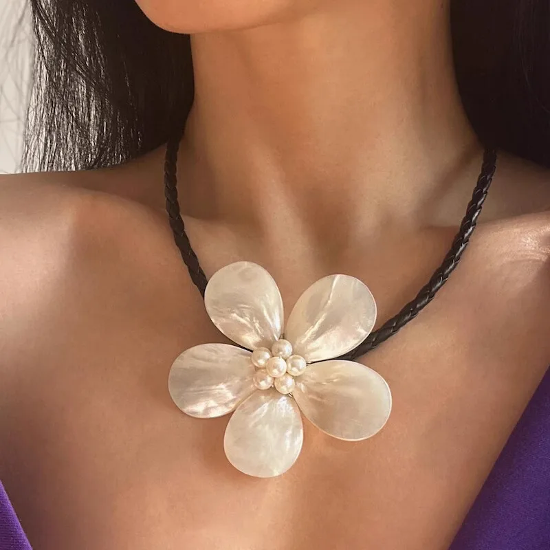 

Nature white sea Shell flower necklace handmake necklace women's jewelry party