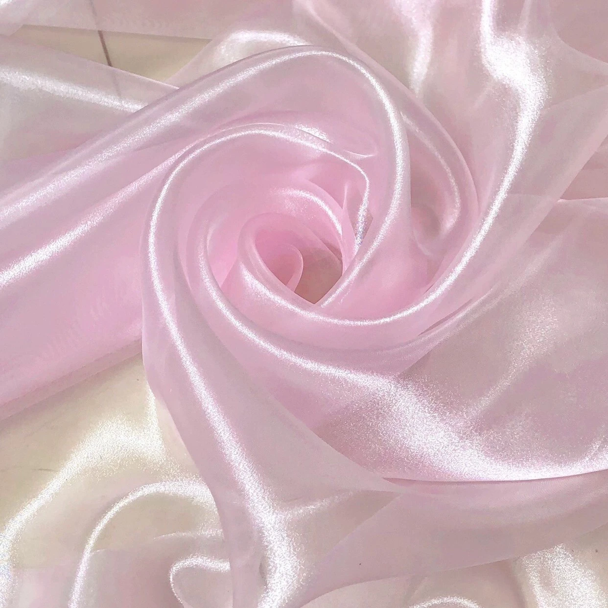 

Semi-Stiff Transparent Pearl Crystal Organza Fabric DIY Floral Wedding Decor Art Space Designer Drapes Material Mesh Decoration