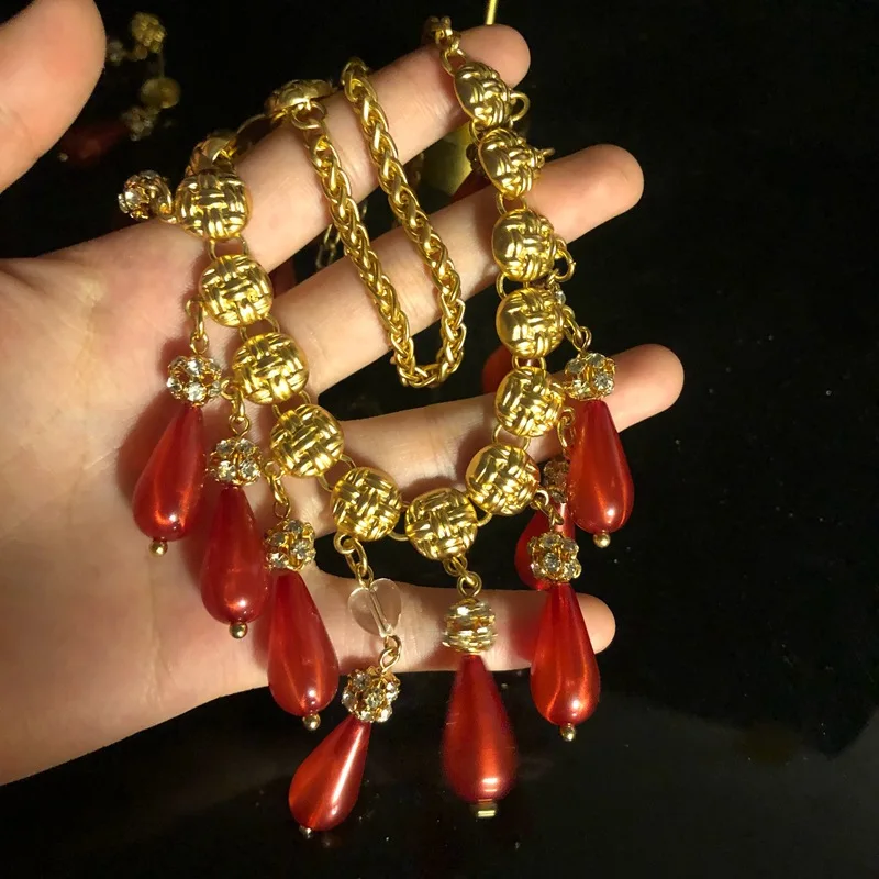 Retro white water drop tassel necklace earrings inlaid gemstones  diamonds medieval vintage jewelry