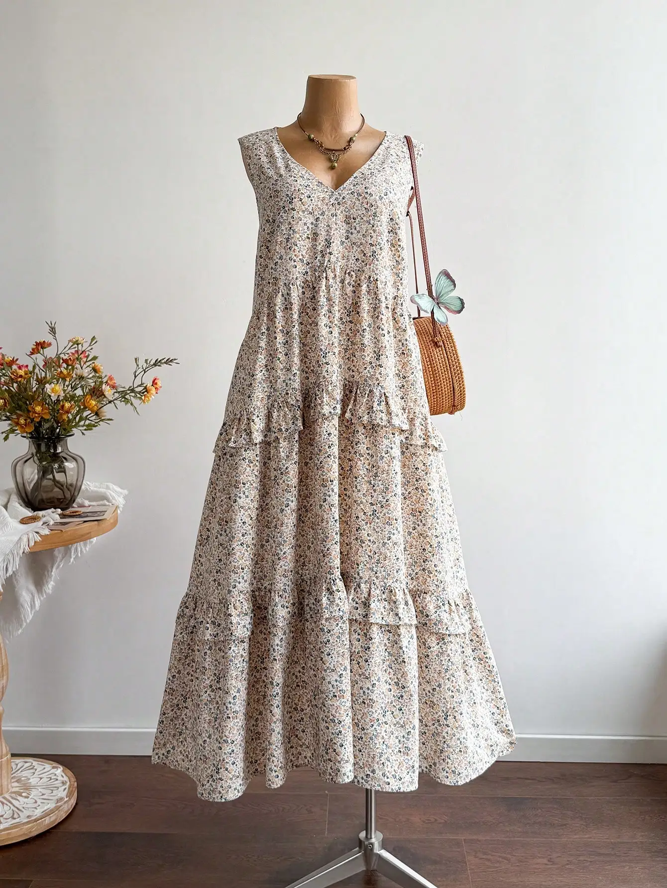 

Floral Print V-Neck Tiered Maxi Dress, Loose Fit Boho Style for Beach & Vacation