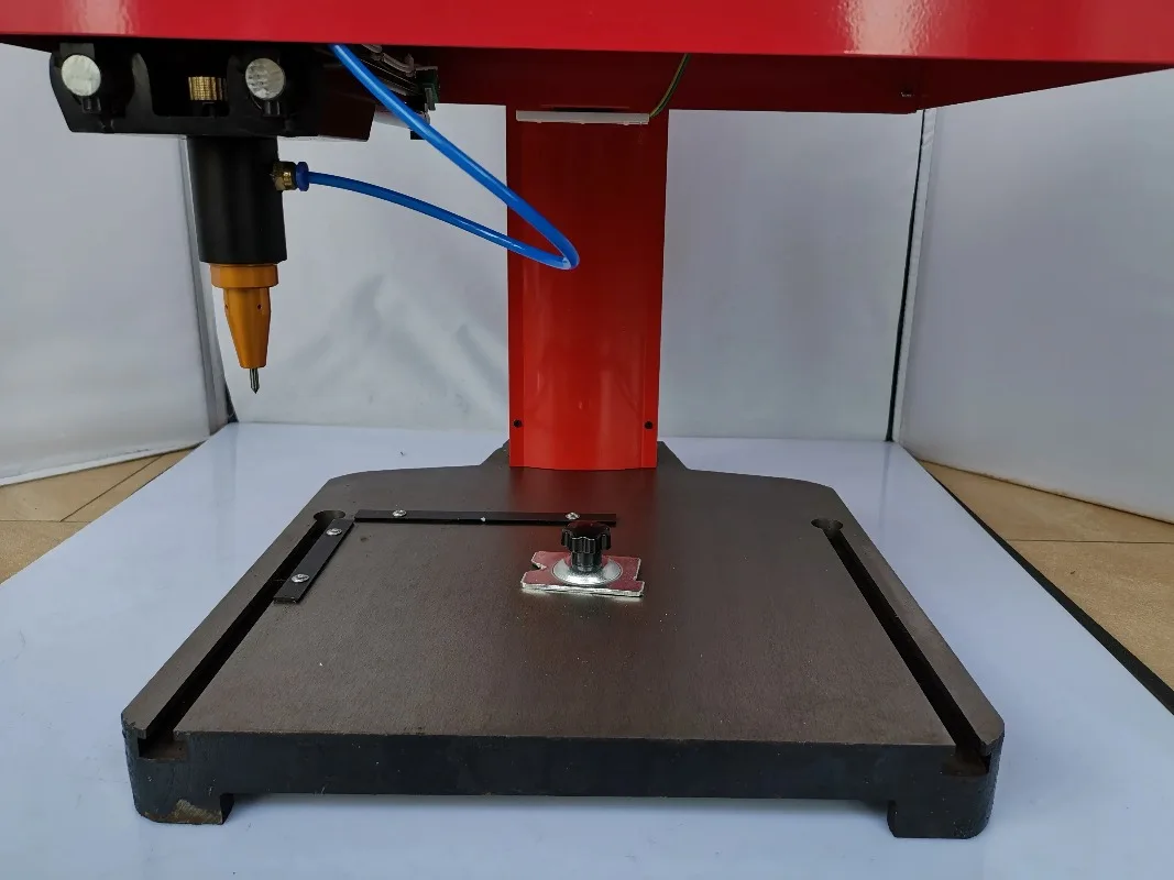 Marking area 200x300mm flat pneumatic marking machines, nameplate marking machines, USB computer connection control data
