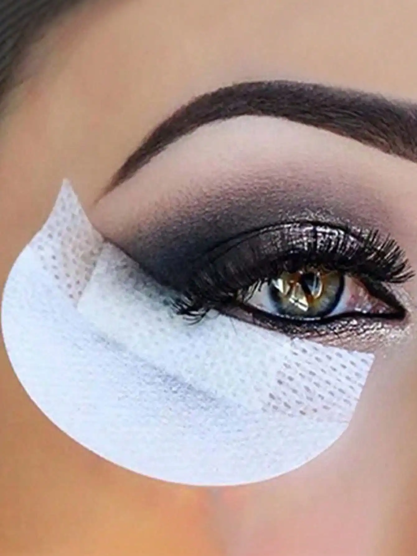 50-teilige Einweg-Lidschatten-Schablonen und Eyeliner-Schutzpolster – rauchige Augen-Make-up-Werkzeuge für den westlichen Stil