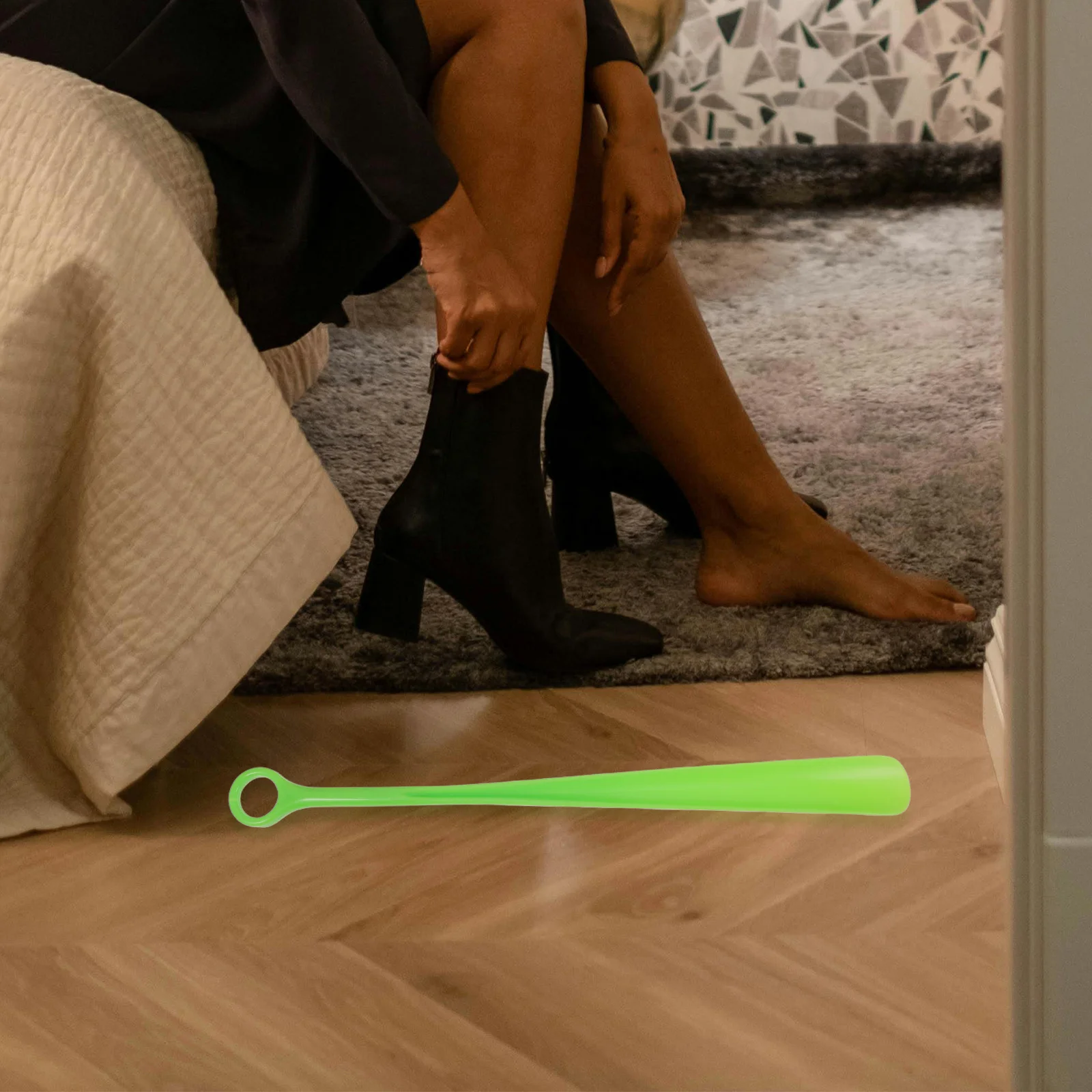 

4Pcs Plastic Shoe Horn Long Handle Ergonomic Shoehorn Tool Easy Shoe Wear Relief Back Knee Pain Portable Shoehorn for Men Women