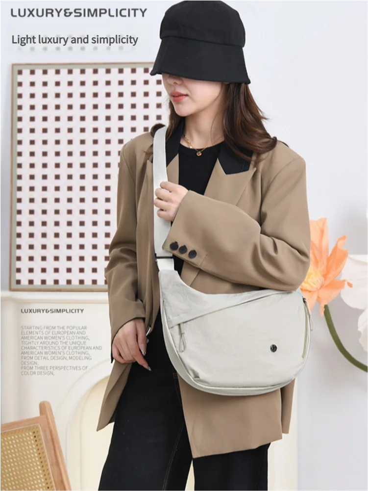 

Nylon Dumpling Bag for Women Large Capacity Leisure Shoulder Satchel Simple Design 2025 Style Suitable for Middle-Aged Moms