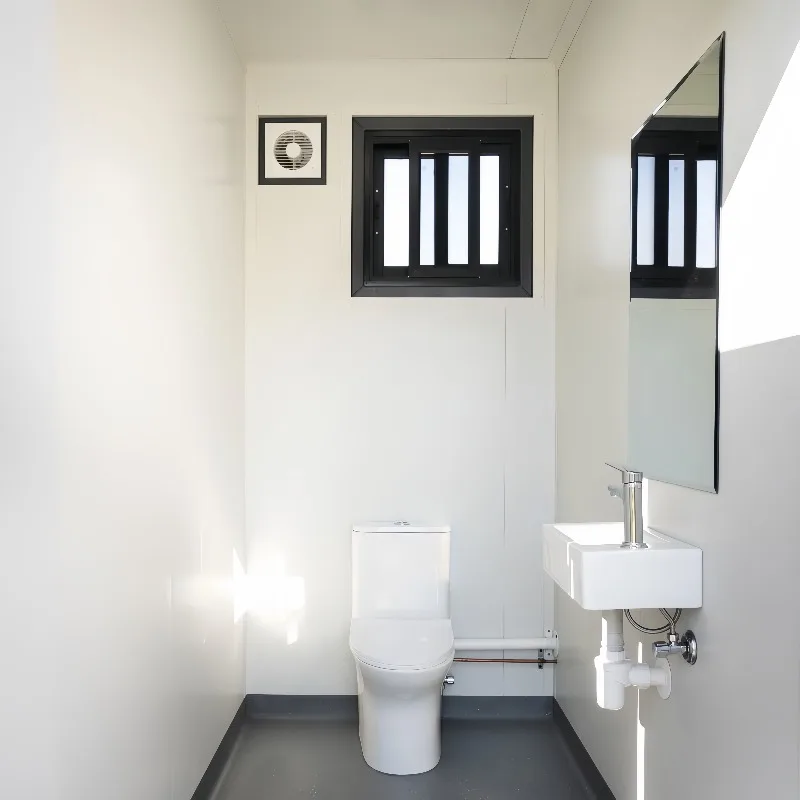 Inodoro móvil portátil de diseño moderno de 40 pies, casa de contenedor de baño prefabricada para uso público para aplicaciones en el baño