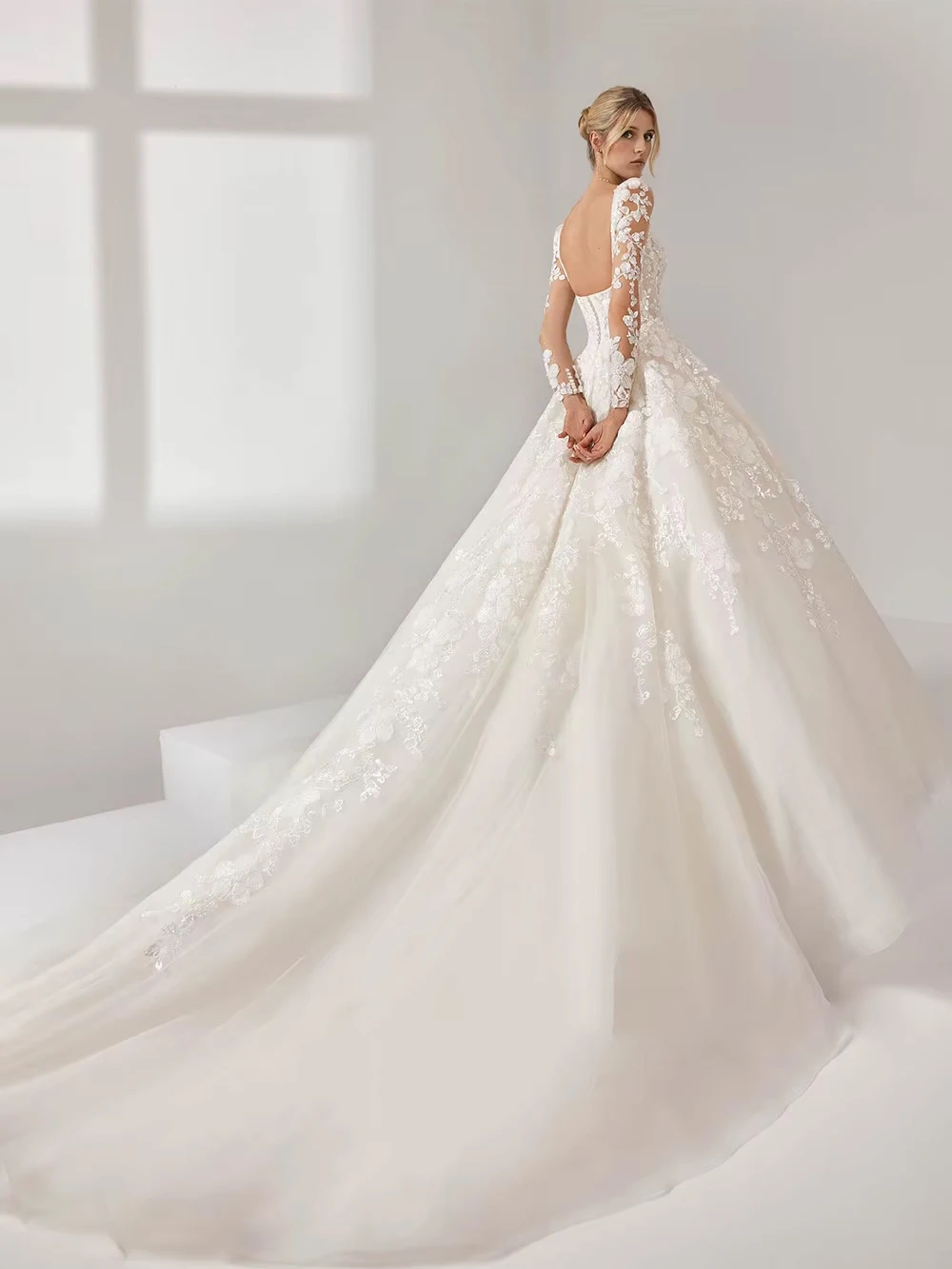Charming Strapless Wedding Dresses for Ladies Elegant Lace Bridal Gowns Exquisite Sleeveless Vestidos De Novia New 2026