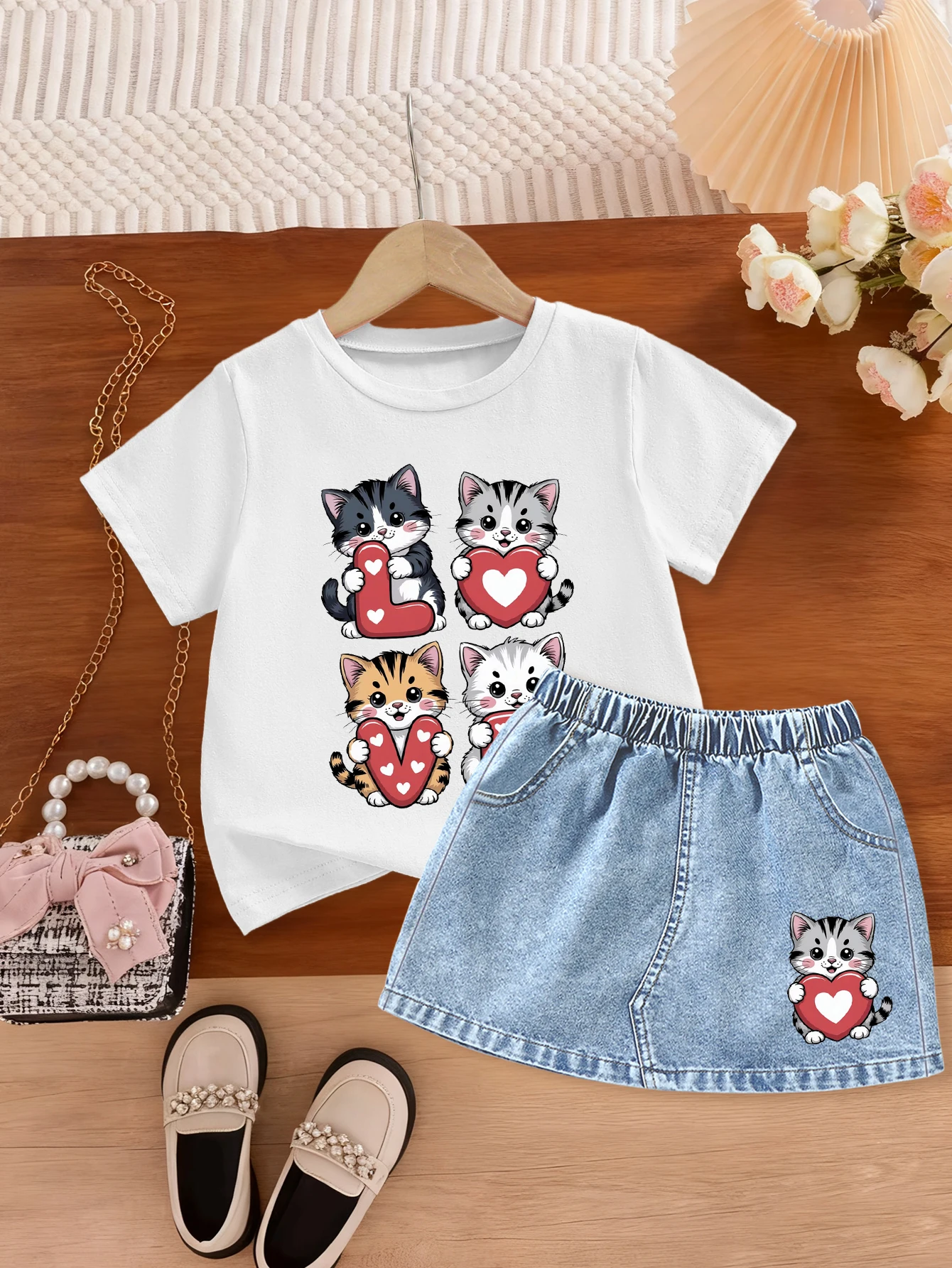 

2 pieces,girls' summer T-shirts and denim skirts, printed with LOVE cute cat patterns, perfect for Valentine's Day outfits.