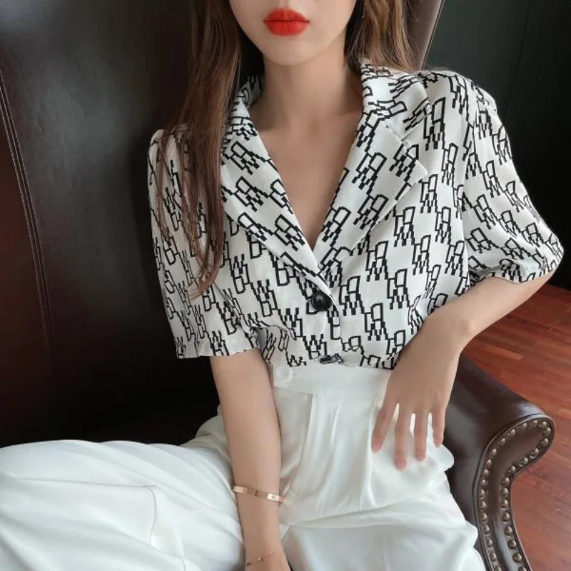 Korean Style Vintage Summer New Women\'s Notched Letter Printing Button Fashion Casual Loose Short Sleeve Chiffon Shirt Tops